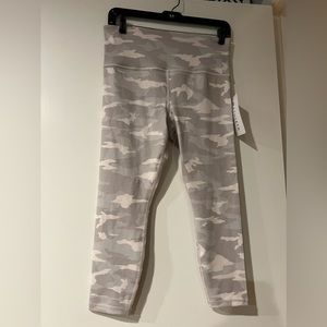 ATHLETA Elation Camo 7/8 Tight